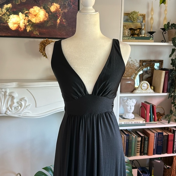 La Femme 28547 Plunge Neck A-Line Gown - Picture 3 of 9